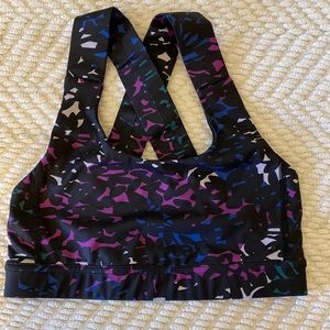 Lululemon sports bra